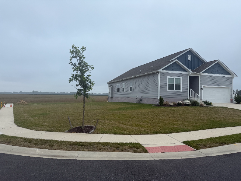 84 Pontoon Dr - Photo 3 of 35