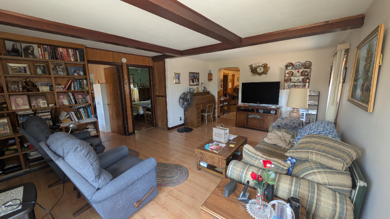 53 Summer St - Photo 3 of 6