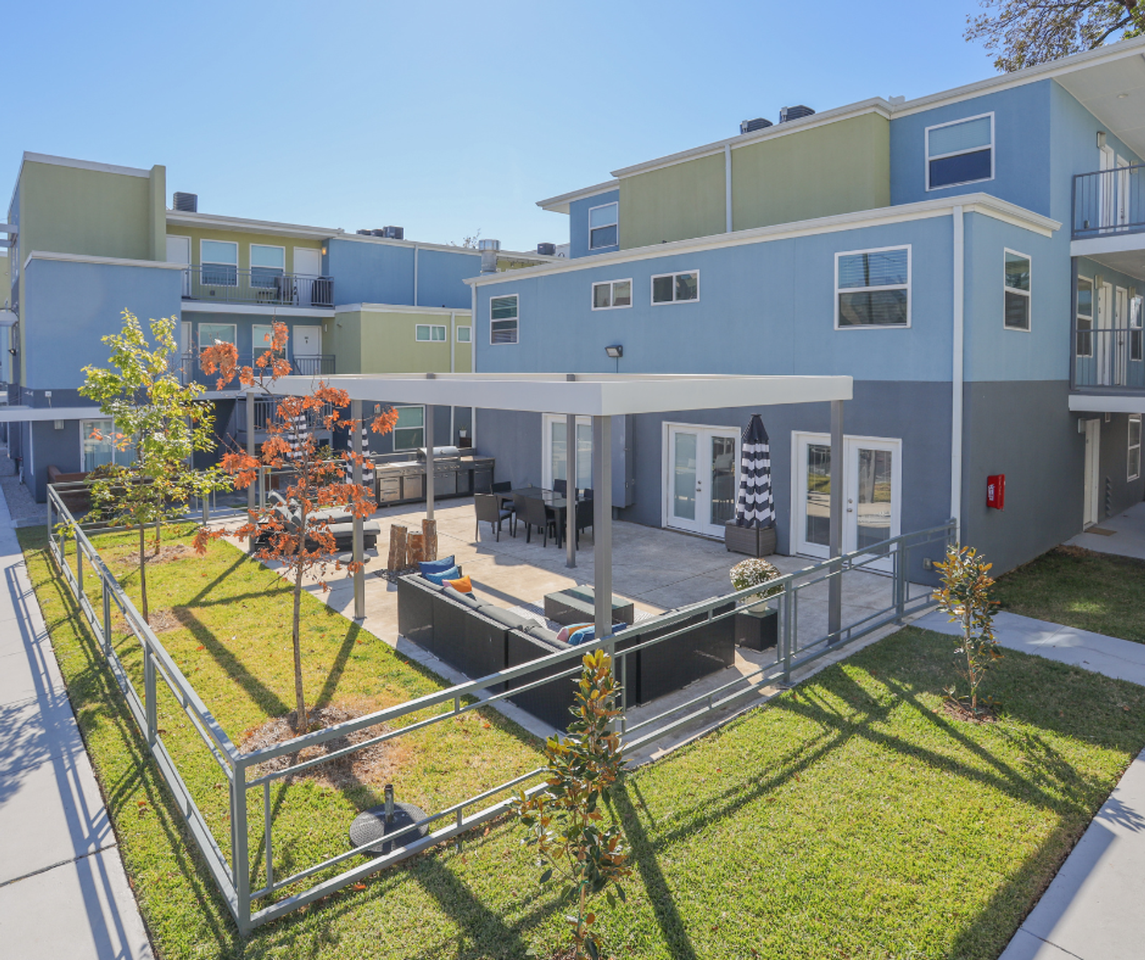 Nuvo Park Place - Photo 7 of 39