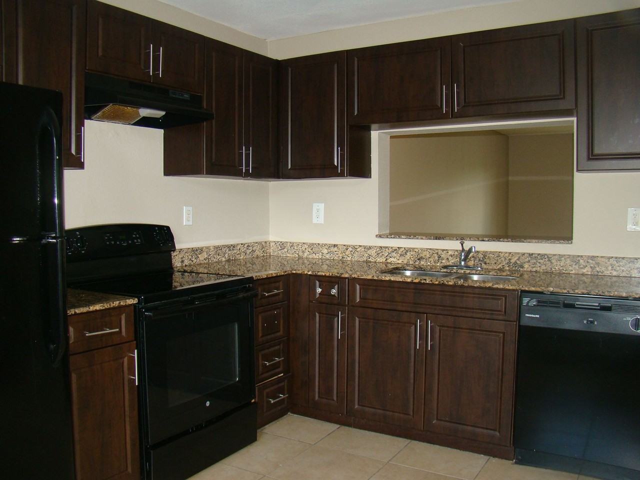 11557 Nw 45th St - Photo 2 of 7