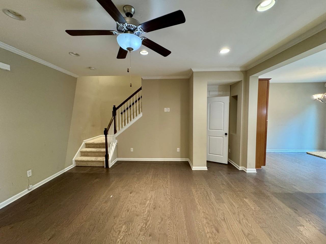 9623 Glenburn Ln - Photo 2 of 29