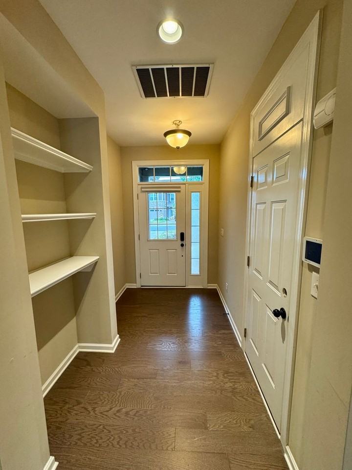 9623 Glenburn Ln - Photo 5 of 29