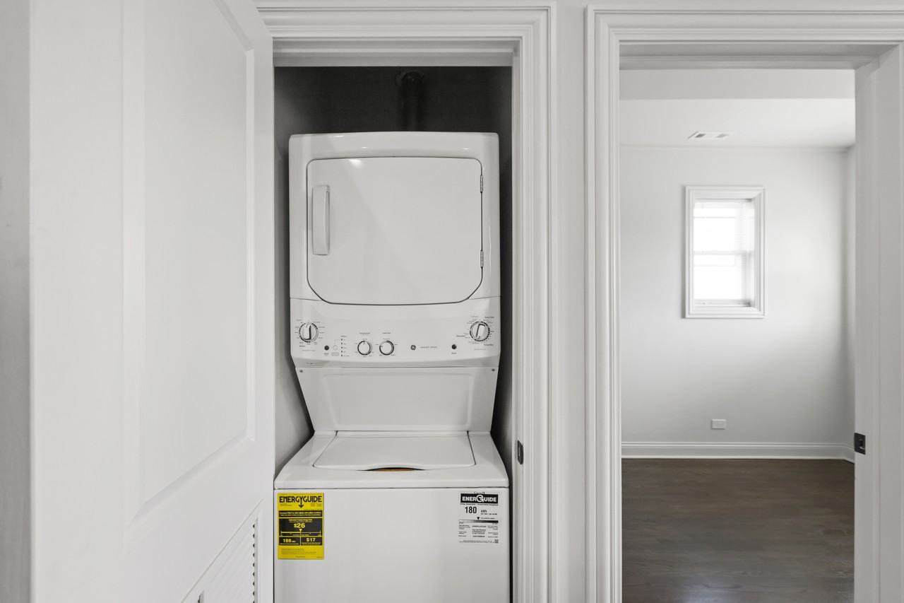 3123 N California Ave #2R - Photo 4 of 6