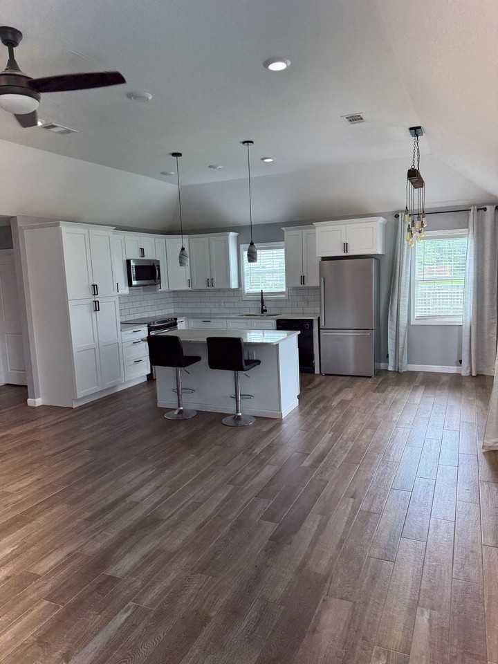 701 Troy Cv #NA - Photo 5 of 24