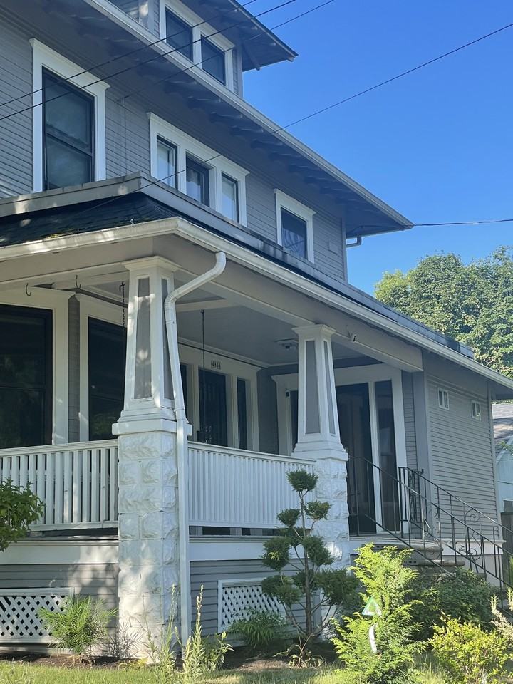 4836 Se Franklin St #NA - Photo 2 of 31