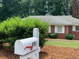 featured image of 891 Parkway Dr Se #NA