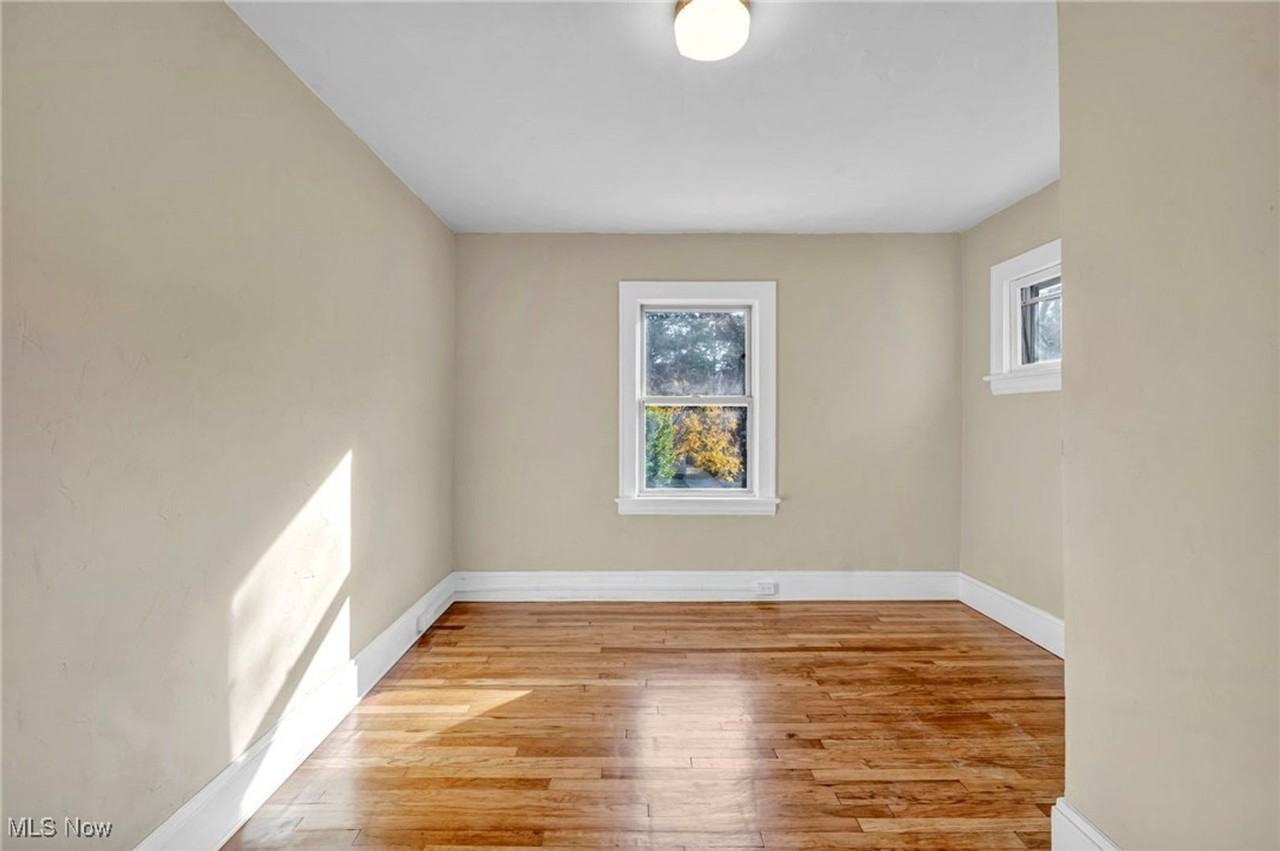 1058 Elbon Rd - Photo 7 of 14