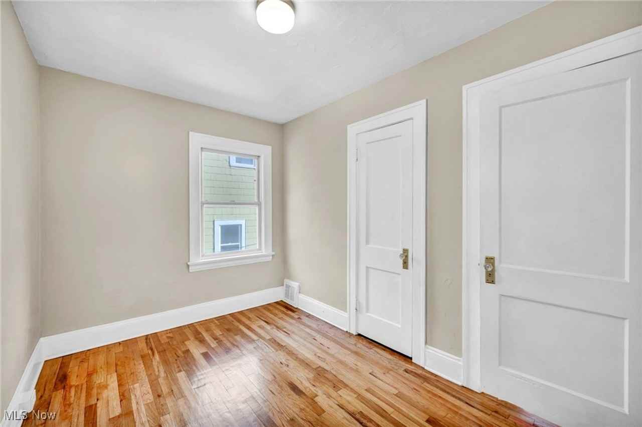 1058 Elbon Rd - Photo 6 of 14