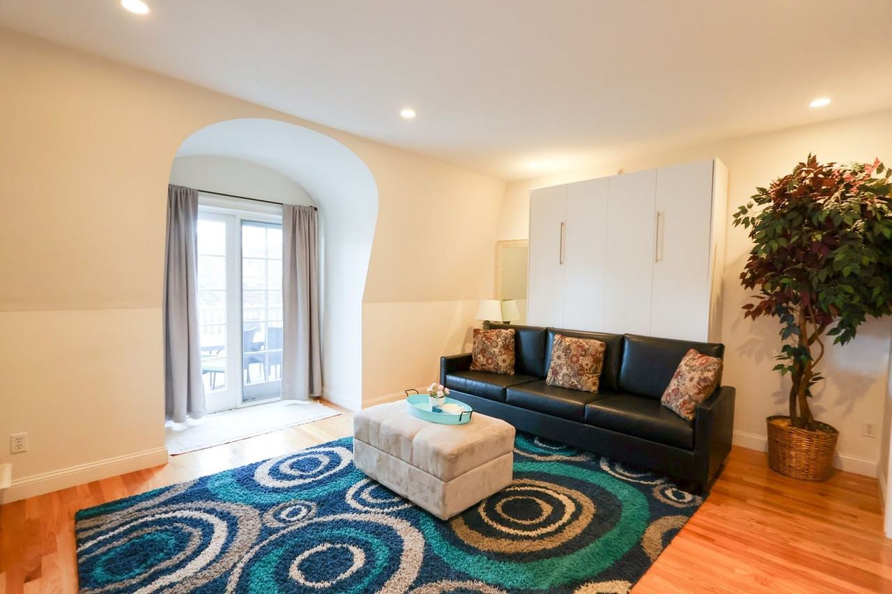 8 Harvard Street - Photo 2 of 6