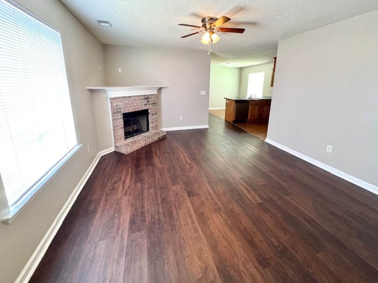 10268 Sterling Ridge Dr - Photo 3 of 10