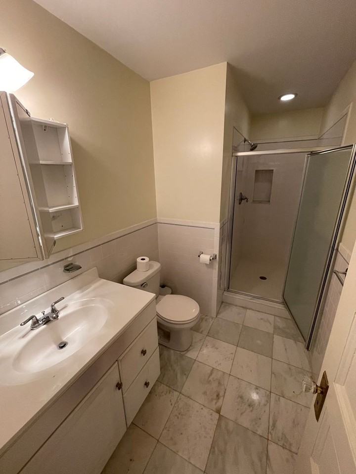 457 Centre St - Photo 5 of 16