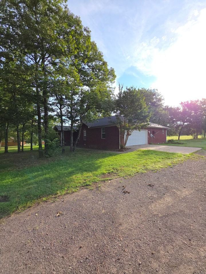 120 Coffman Dr - Photo 2 of 22