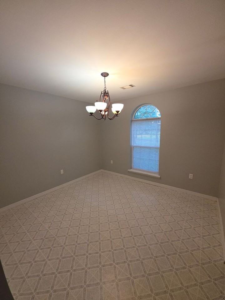 120 Coffman Dr - Photo 5 of 22