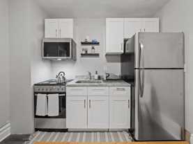 562 Edmund Ave W - Photo 1 of 1