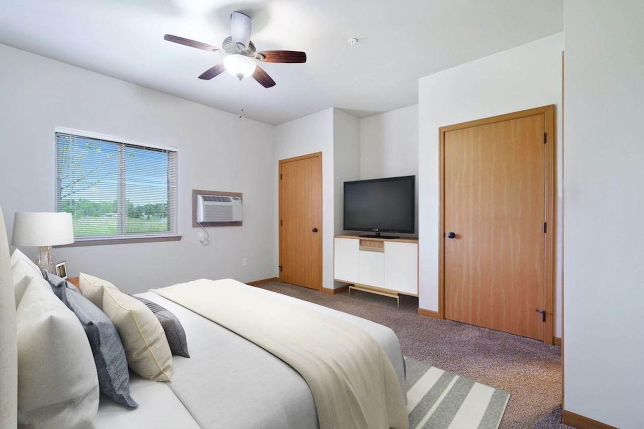 Hickory Park Apartments - Photo 3 of 5