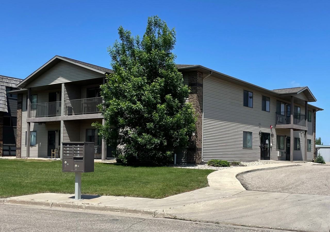 Green Square Apartments - Photo 2 of 10