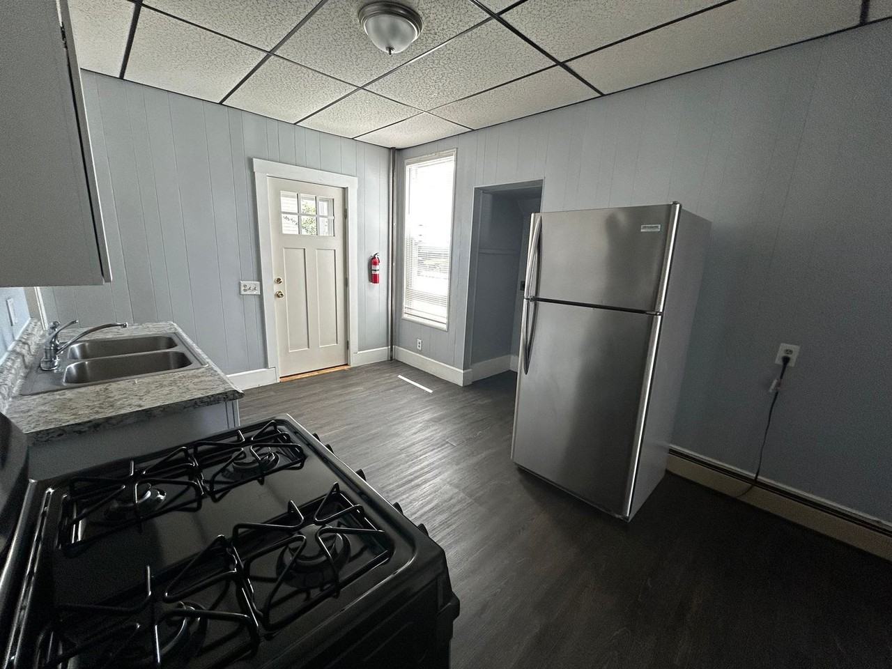 323 Dubuque St & 142 - Photo 5 of 39