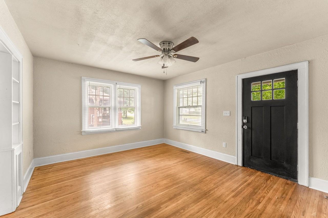 1548 S Campbell Ave - Photo 7 of 23