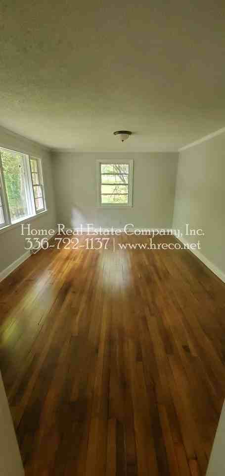 2209 Ne 25th St - Photo 2 of 9