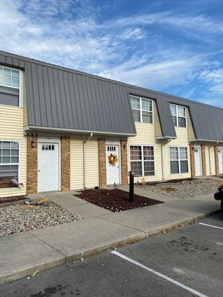 405 Weeks St - Photo 2 of 12