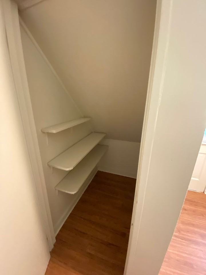 1092 Nichols Drive - Photo 4 of 7