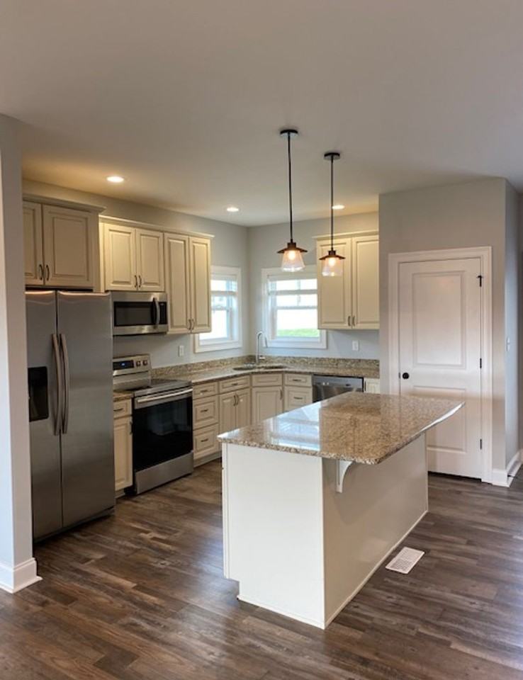 2950 Smallhouse Rd - Photo 5 of 22
