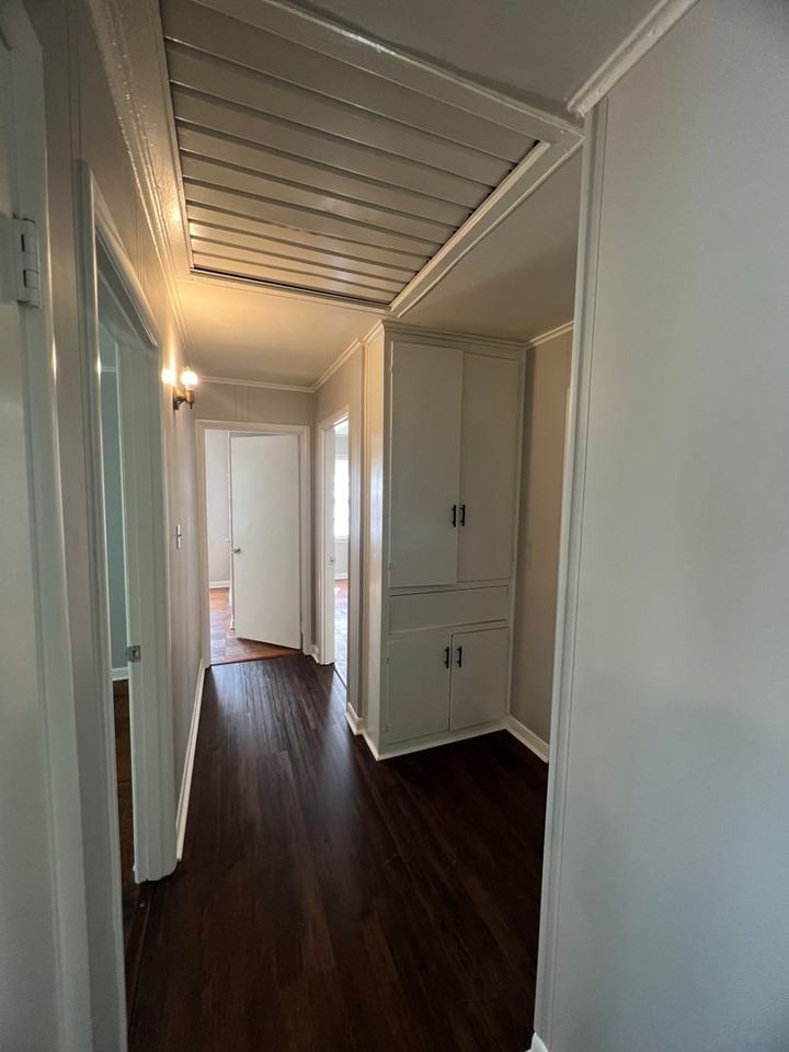 914 Huntington Ln - Photo 6 of 11