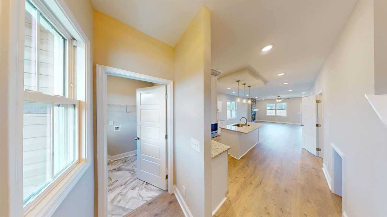 525 Herman Dr - Photo 7 of 18