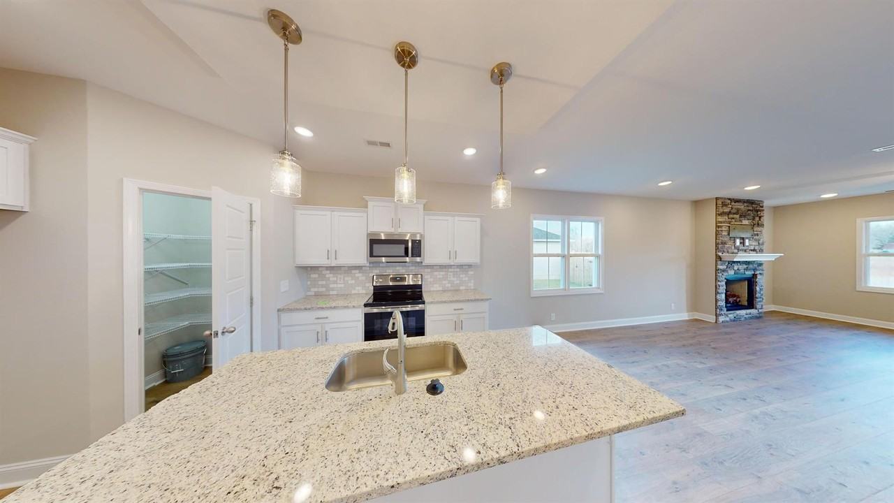 525 Herman Dr - Photo 4 of 18