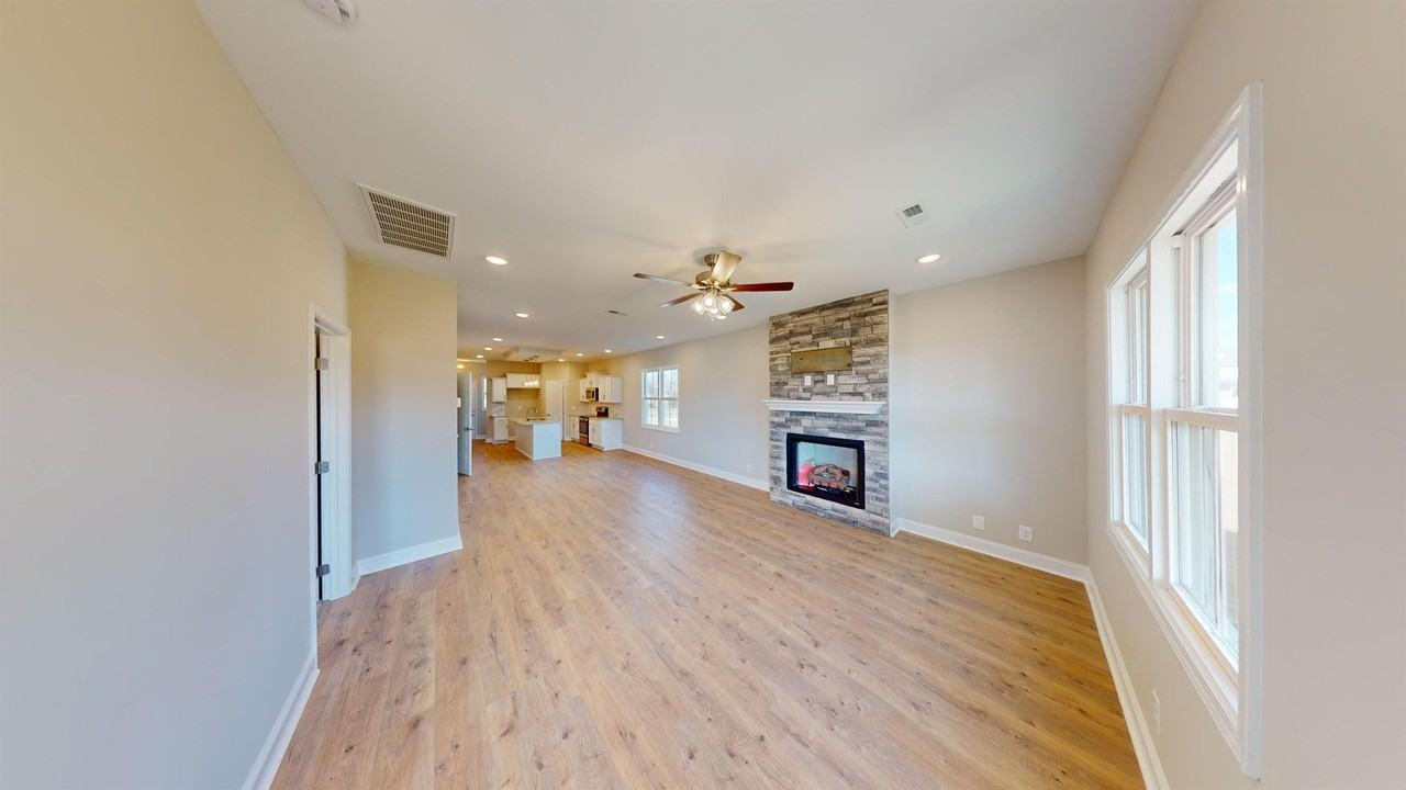 525 Herman Dr - Photo 2 of 18