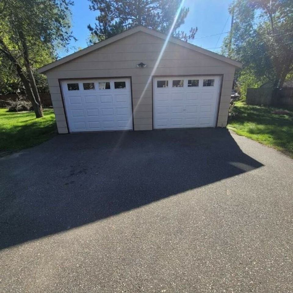 129 William St - Photo 2 of 7