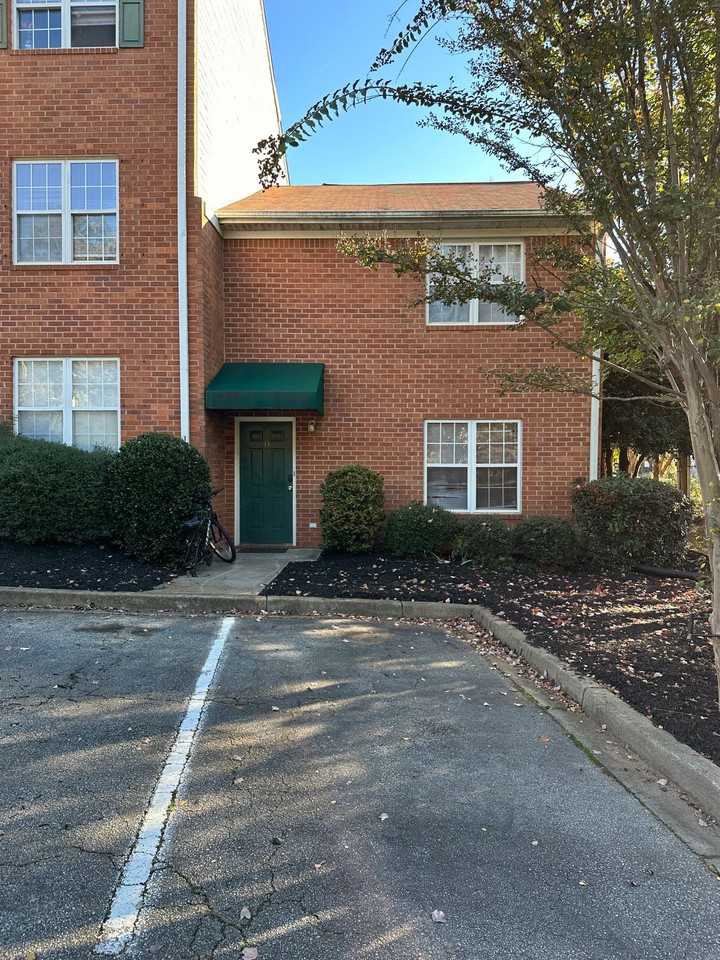 101 College Heights - Photo 2 of 34