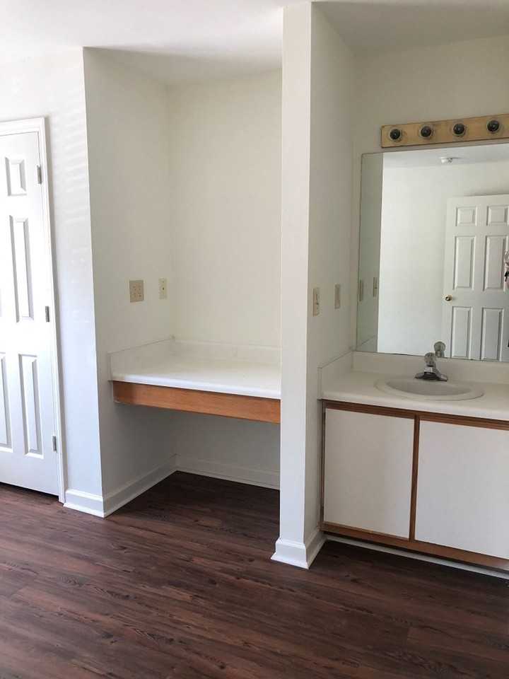 101 College Heights - Photo 7 of 33