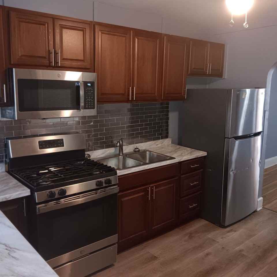 464 E Cosgrove St - Photo 2 of 18