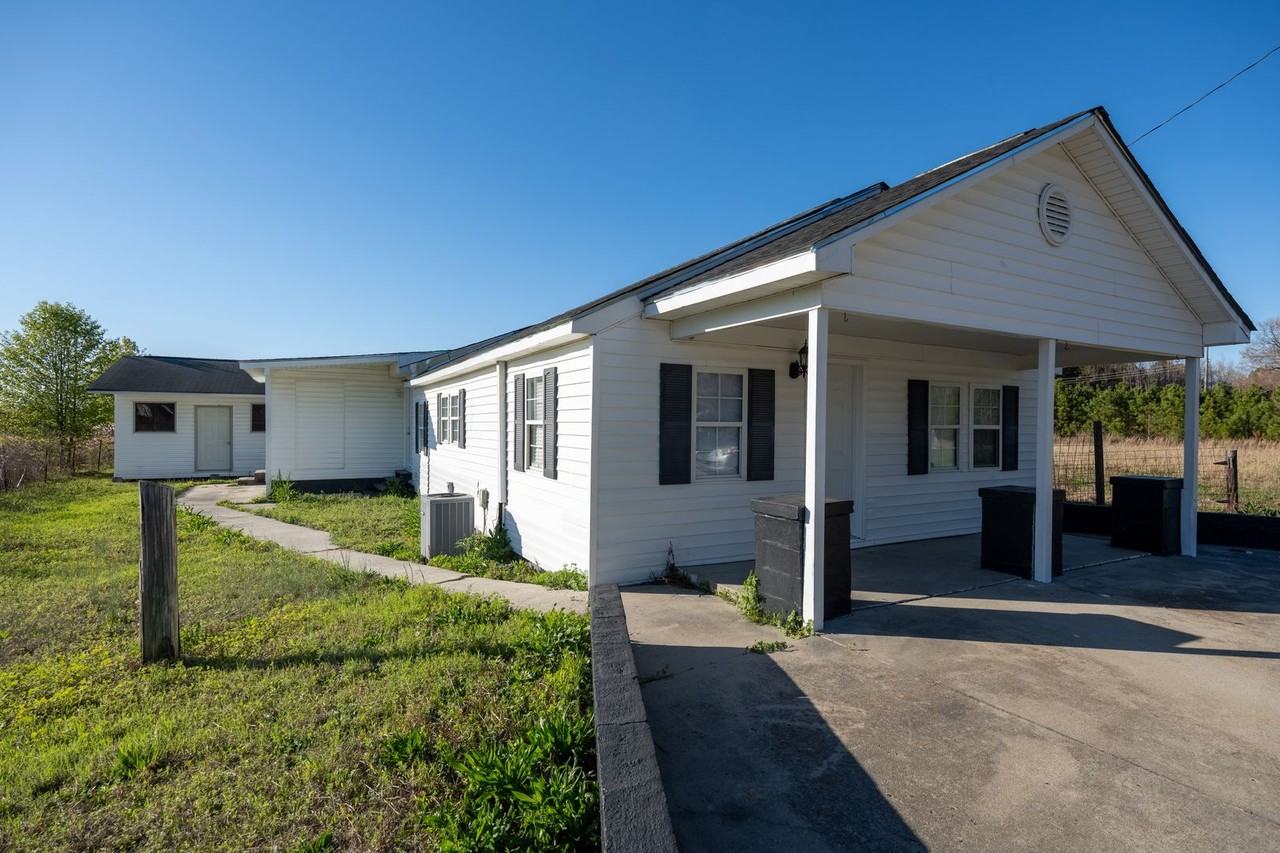 3250 Martin Luther King Jr Dr - Photo 3 of 12