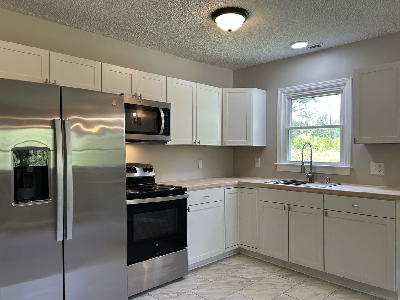 3992 Dug Hill Rd - Photo 4 of 14