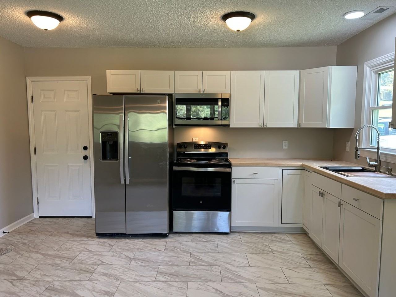 3992 Dug Hill Rd - Photo 6 of 14