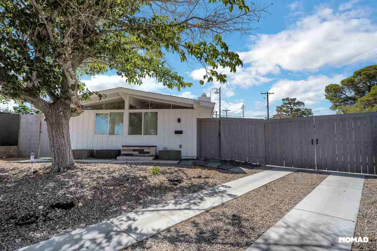 705 Osprey Cir - Photo 2 of 33