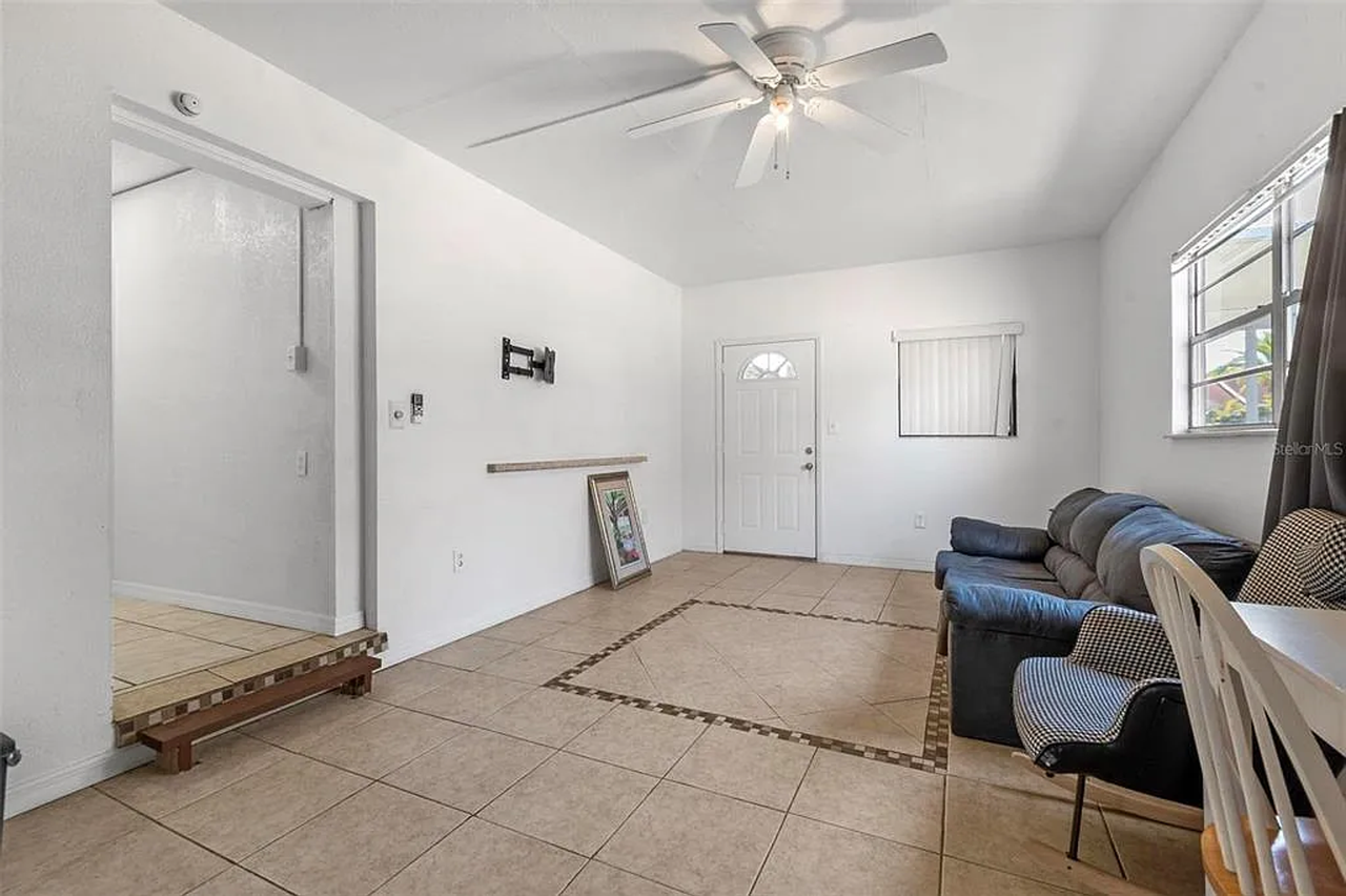 608 William Ave - Photo 3 of 8