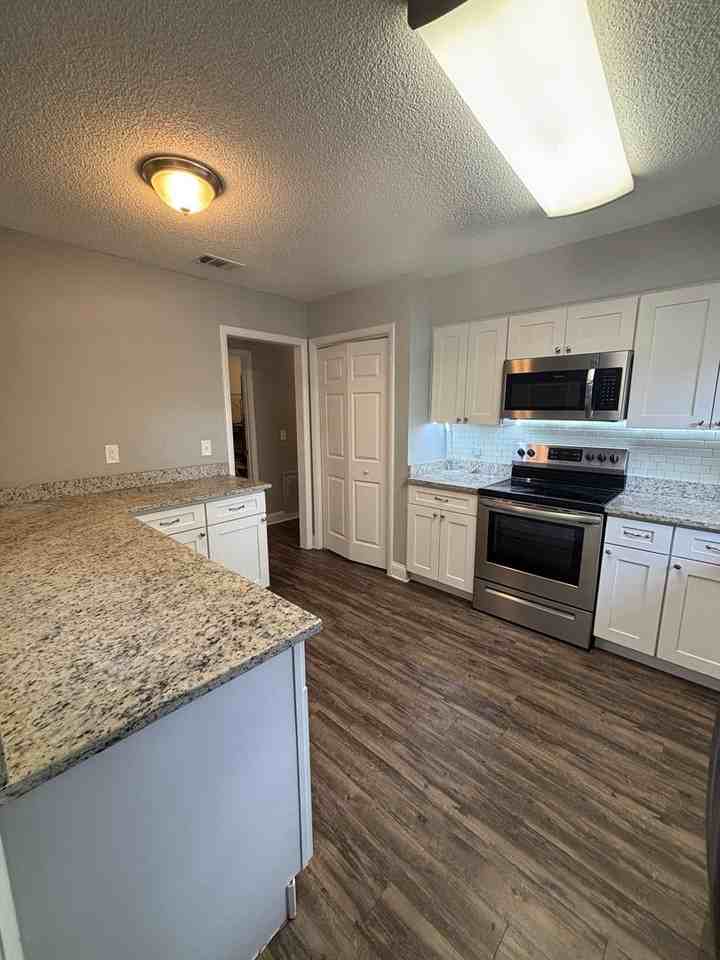 12344 Cormorant Ct - Photo 3 of 30