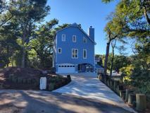 202 Lagoon Ct - Photo 1 of 1