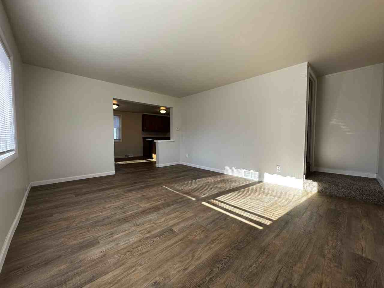 96 Waupaca St - Photo 2 of 31