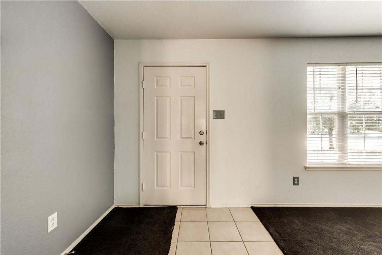 13265 Fieldstone Rd - Photo 3 of 29