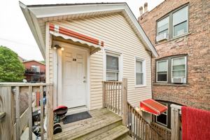 featured image of 1431 W Flournoy St #2R