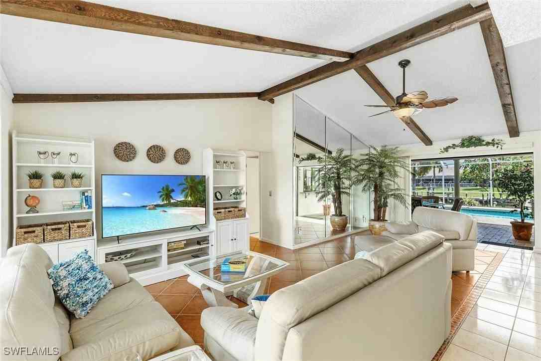 1312 Se 20th St - Photo 5 of 21