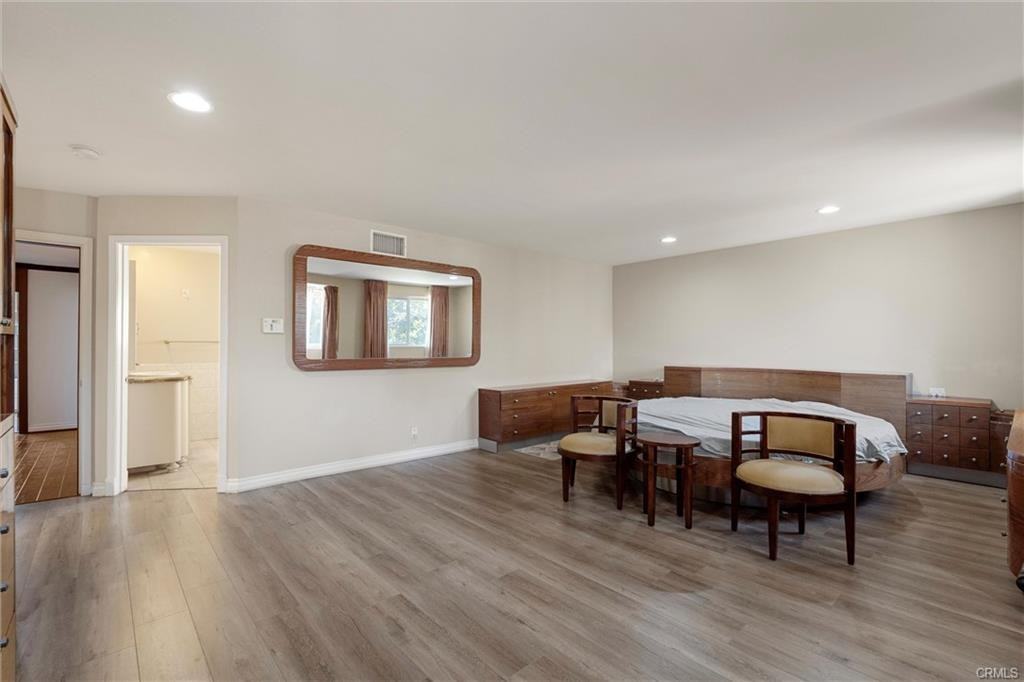 18207 Emelita St - Photo 3 of 8