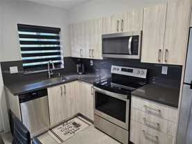 2228 N 19th Ave #E - Photo 1 of 1