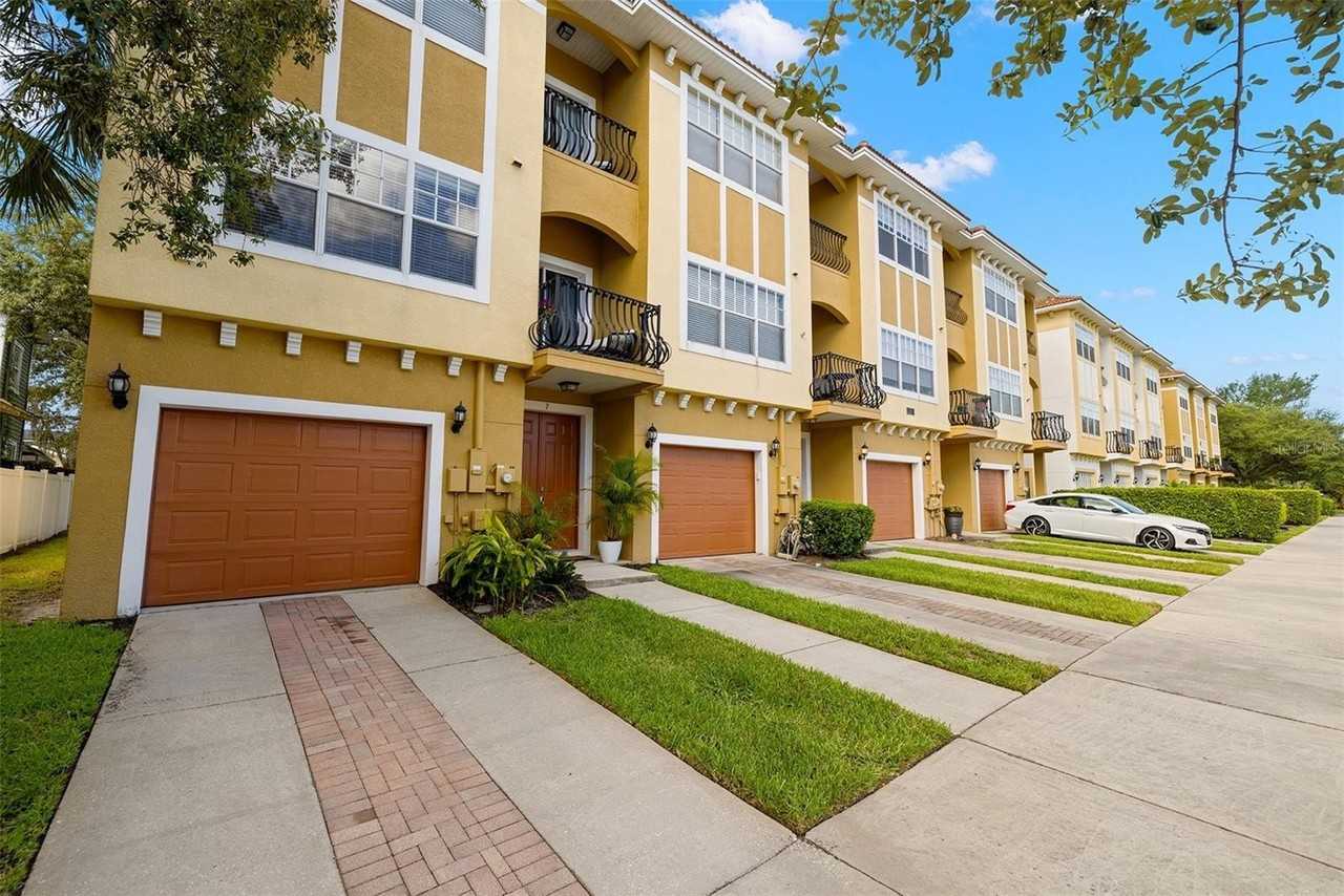 111 North Albany Avenue #7 - Photo 2 of 26