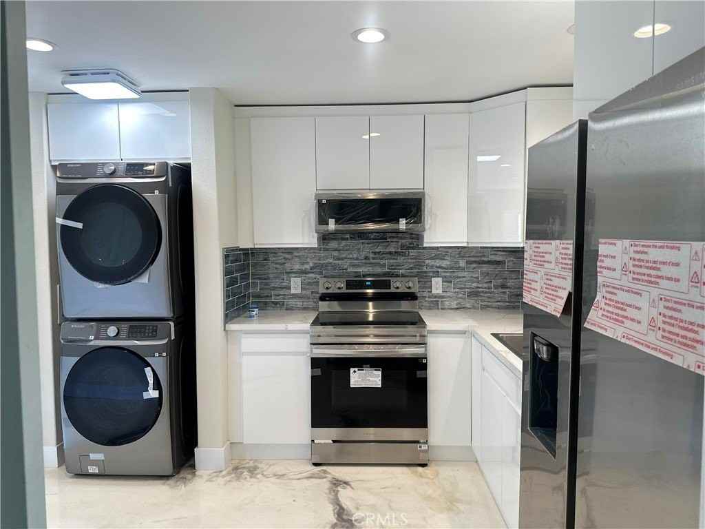 1641 255th St #1-2 - Photo 2 of 13