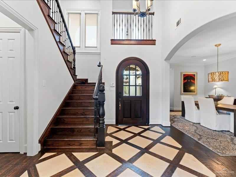 Ivycroft Ln - Photo 6 of 45